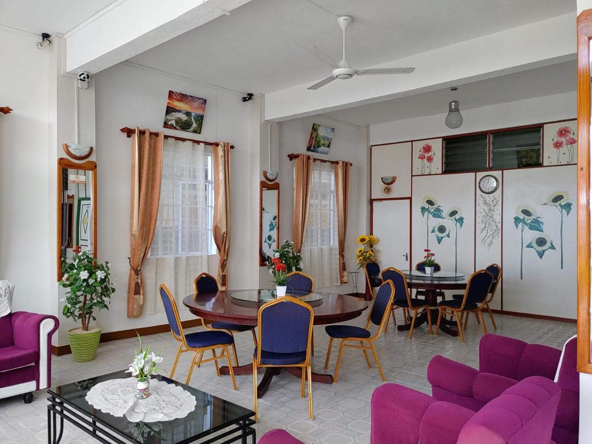 Orient Guesthouse Auberge มาเฮบอร์ก ภายนอก รูปภาพ